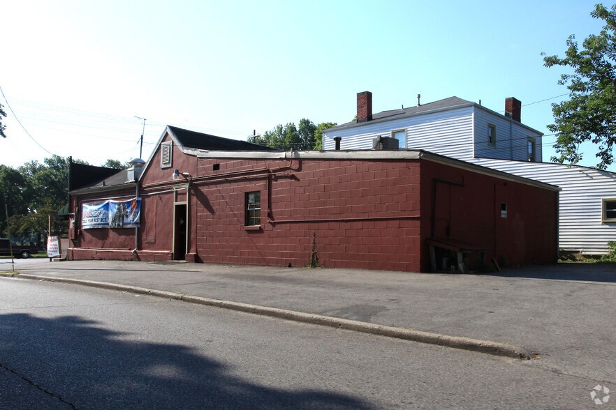More Photos Of 3700 Taylor Blvd, Louisville Bar For Sale