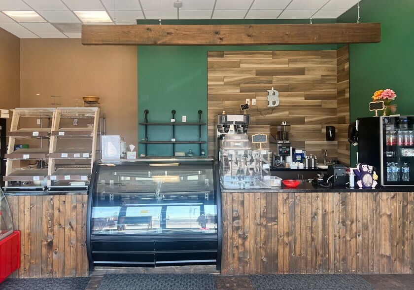 More Photos Of 3805 49 Ave, Stony Plain Storefront Retail Office For Lease