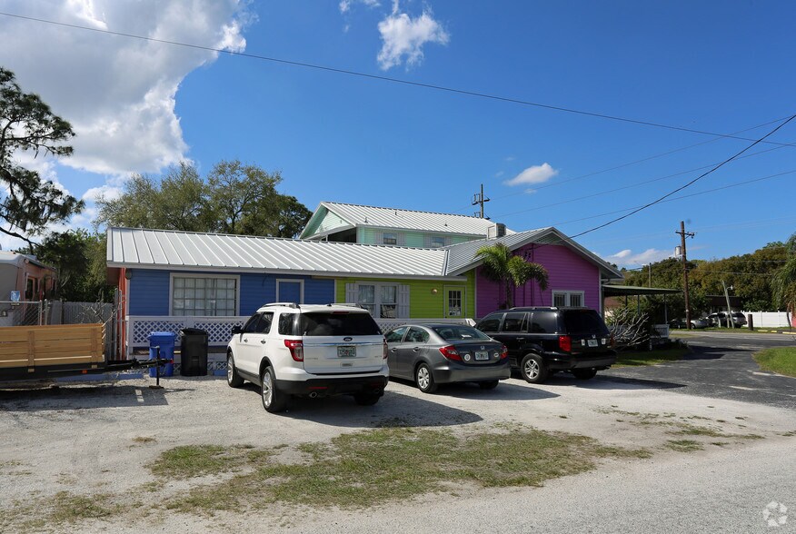 More Photos Of 102 W Shell Point Rd, Ruskin Storefront For Sale