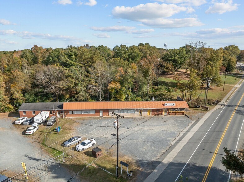 More Photos Of 1128 N Main St, Oakboro Restaurant For Sale