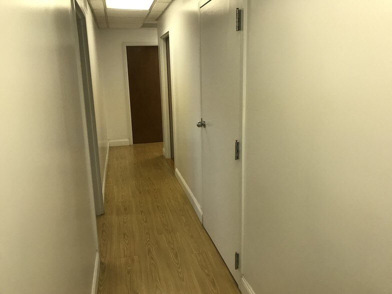 More Photos Of 250 W Lancaster Ave, Paoli Medical For Sale