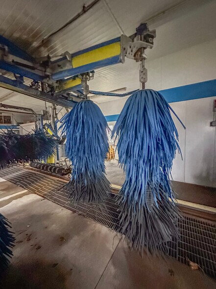 More Photos Of 4180 Sunset Blvd, Steubenville Carwash For Sale