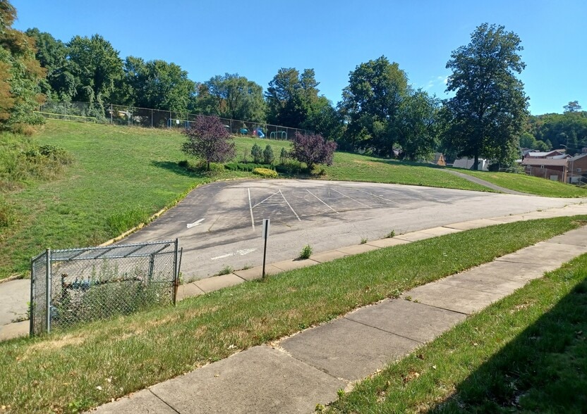 More Photos Of 200 Penn School Rd, Verona Schools For Sale