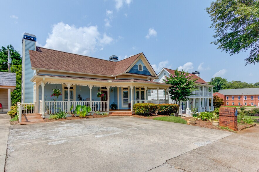 More Photos Of 152 E Shadburn Ave, Buford Office For Sale