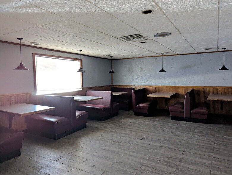 More Photos Of 8372 N Saginaw Rd, Mount Morris Restaurant For Sale