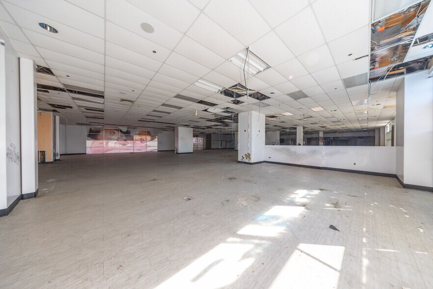 More Photos Of 6054 Pacific Blvd, Huntington Park Freestanding For Lease
