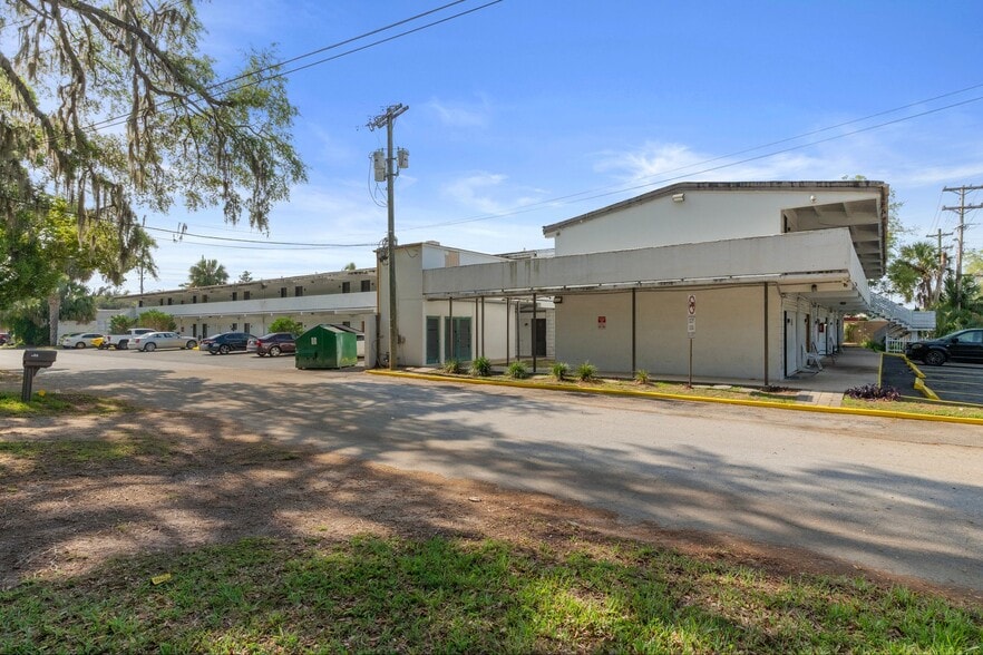 More Photos Of 5565 E Silver Springs Blvd, Silver Springs Hotel For Sale