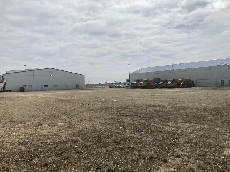 More Photos Of 253 Burnt Park Dr, Red Deer County Service For Lease