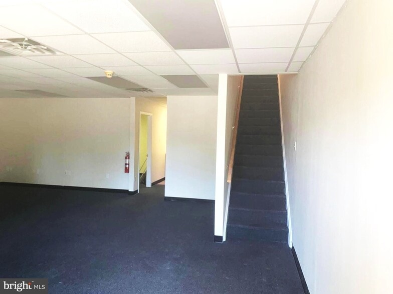 More Photos Of 111 E Pennsylvania Blvd, Feasterville Trevose Office For Sale