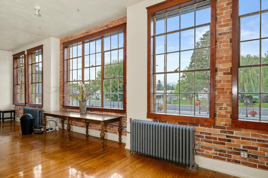 More Photos Of 508 E Main Ave, Chewelah Office For Sale