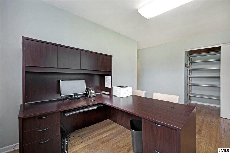 More Photos Of 3600 Spring Arbor Rd, Jackson Office For Lease