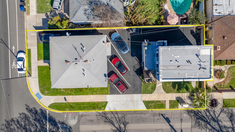 More Photos Of 1138 N Parish Pl, Burbank Apartments For Sale