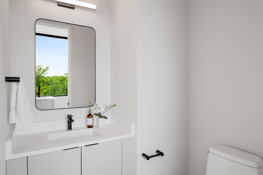 More Photos Of 105 Georgia Ave SE, Atlanta Apartments For Sale