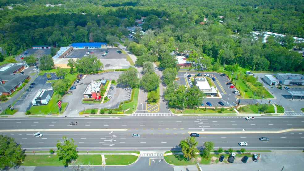 More Photos Of 935-951 Candlelight Blvd, Brooksville Office For Lease