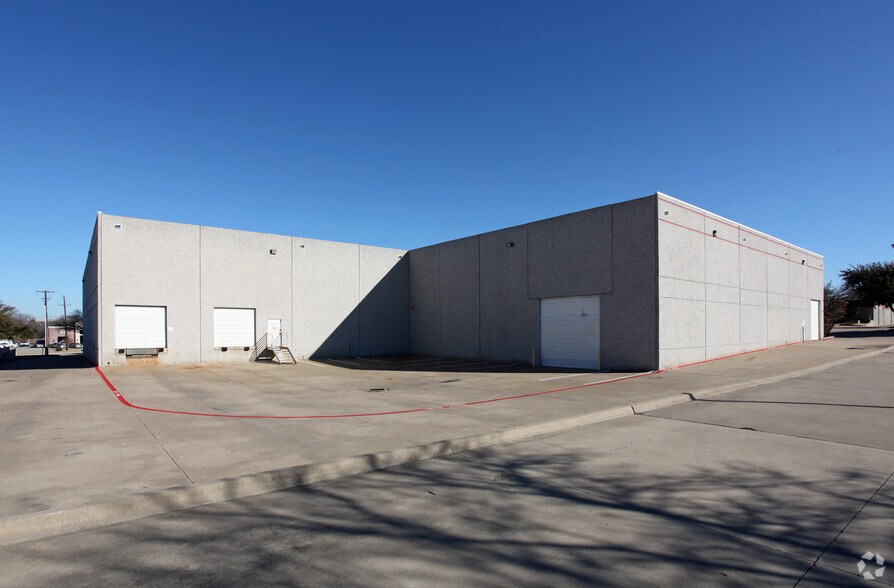 More Photos Of 2251 Chenault Dr, Carrollton Warehouse For Lease