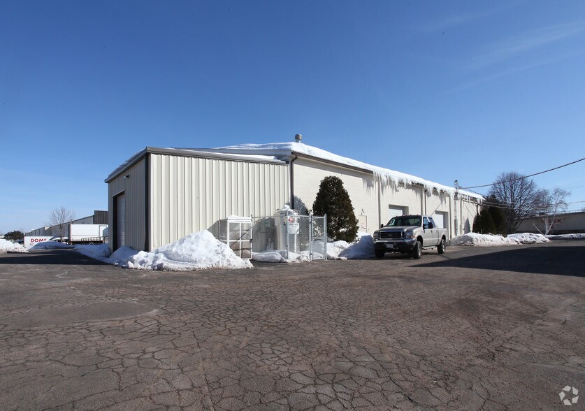 More Photos Of 17 Kripes Rd, East Granby Warehouse For Lease