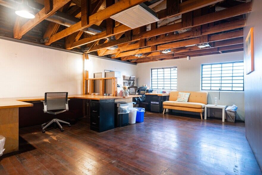 More Photos Of 3060-3064 University Ave, San Diego Storefront Retail Office For Lease