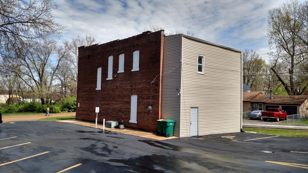 More Photos Of 8464 Lackland Rd, Saint Louis Religious Facility For Sale