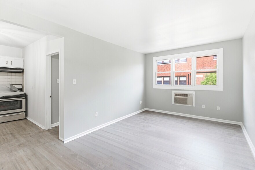 More Photos Of 99 Pulaski St, Newark Apartments For Sale