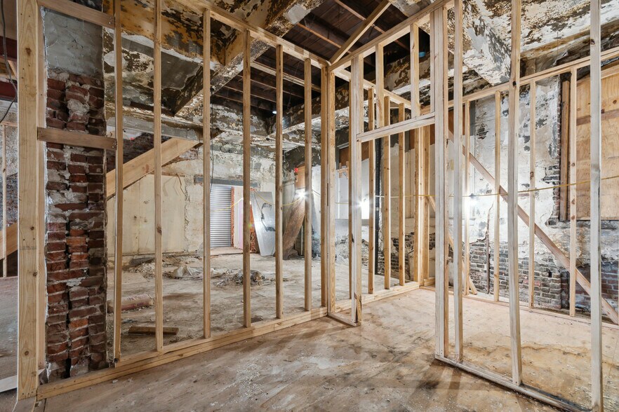 More Photos Of 800-804 W Girard Ave, Philadelphia Storefront Retail Office For Sale