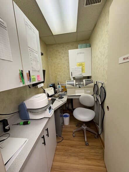 More Photos Of 309 S Chapel St, Louisville Office For Sale