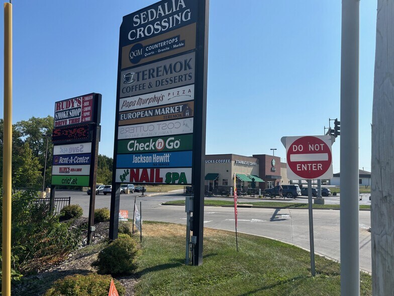 More Photos Of 3040 W Broadway Blvd, Sedalia Unknown For Lease