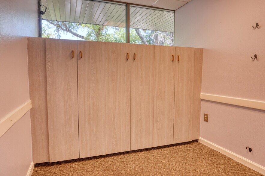 More Photos Of 2477 Stickney Point Rd, Sarasota Medical For Sale