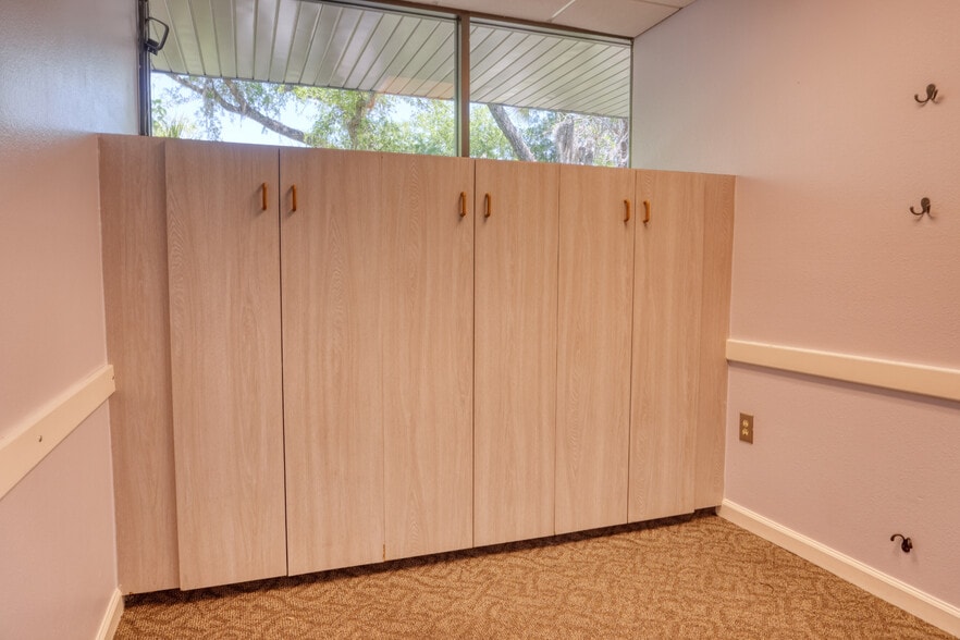More Photos Of 2477 Stickney Point Rd, Sarasota Medical For Sale