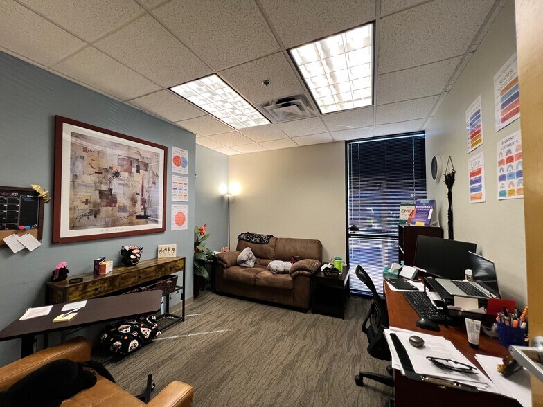 More Photos Of 7155 W Campo Bello, Glendale Office For Lease