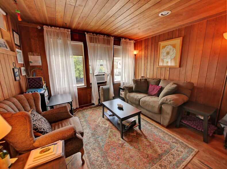 More Photos Of 201 Glover St S, Twisp General Retail For Sale