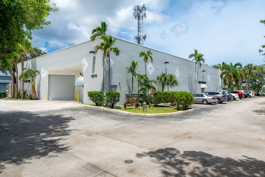 Primary Photo Of 6510 W Rogers Cir, Boca Raton Light Manufacturing For Lease