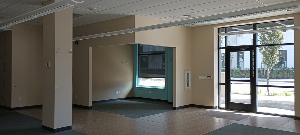 More Photos Of 19240 Aurora Ave N, Shoreline Apartments For Lease