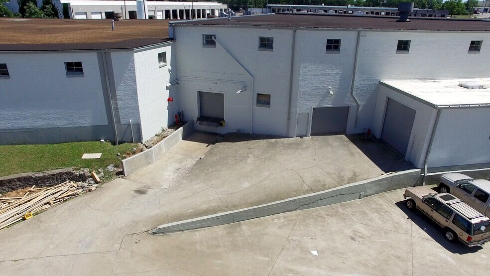 More Photos Of 1100 Polk Ave, Nashville Warehouse For Lease