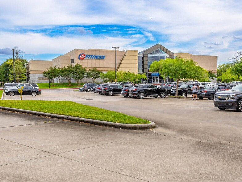 More Photos Of 7300 W Greens Rd, Houston General Retail For Sale