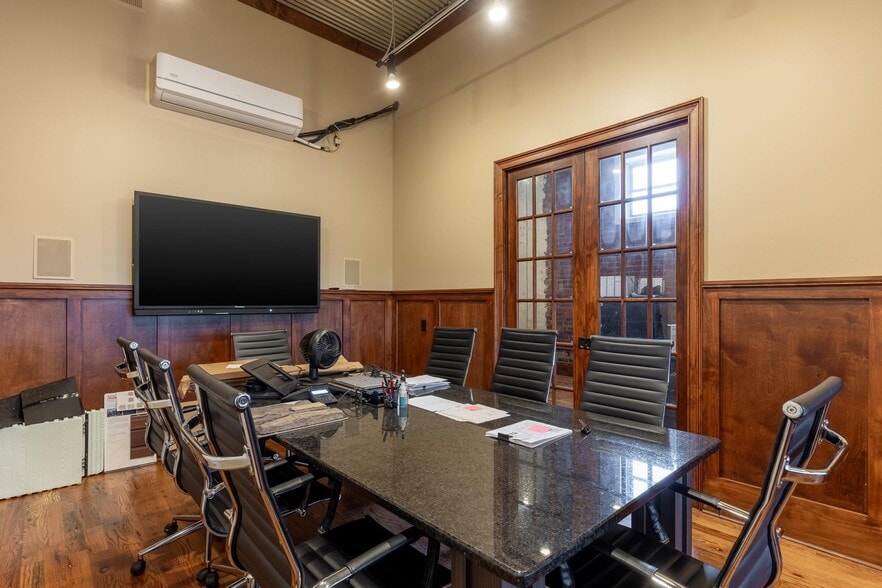 More Photos Of 2401 Broad Street, Chattanooga Office For Sale