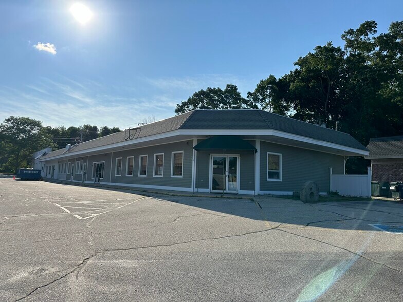 More Photos Of 194 Main St, Amesbury Restaurant For Sale