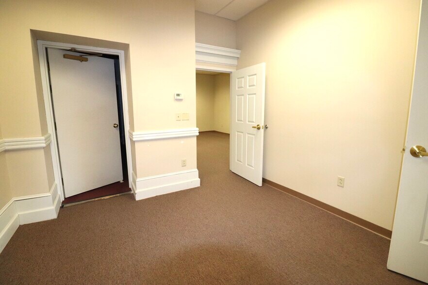 More Photos Of 800 W 4th St, Williamsport Medical For Lease