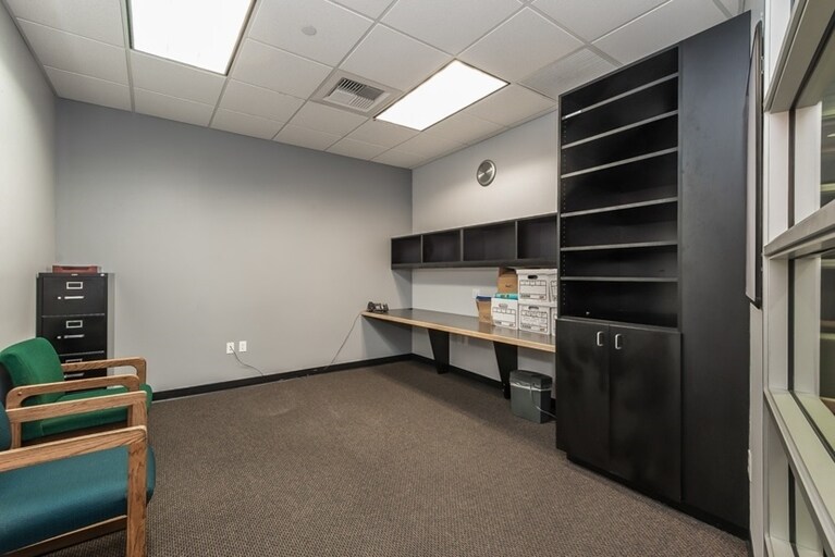 More Photos Of 13170 Spring St, Baldwin Park Warehouse For Lease