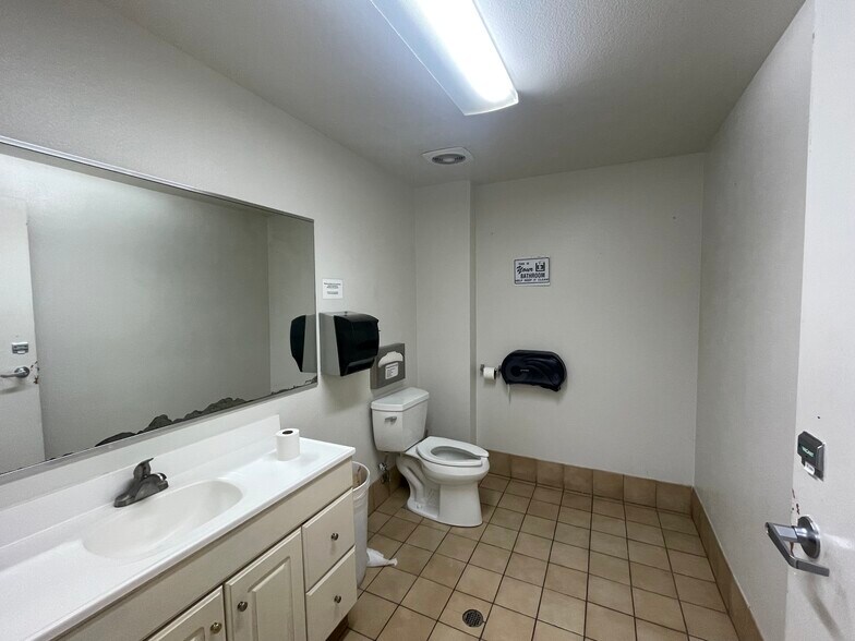 More Photos Of 135 Civic Center Dr, National City Office For Lease