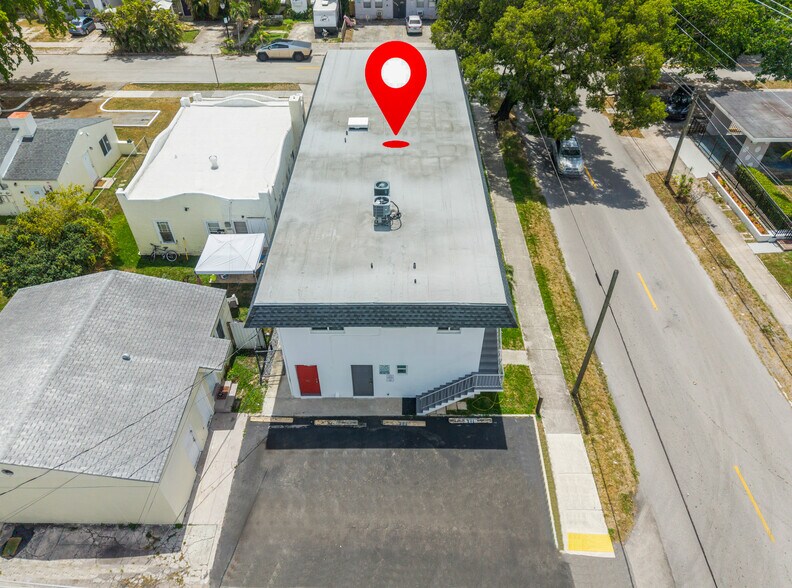 More Photos Of 1859 Lincoln St, Hollywood Apartments For Sale