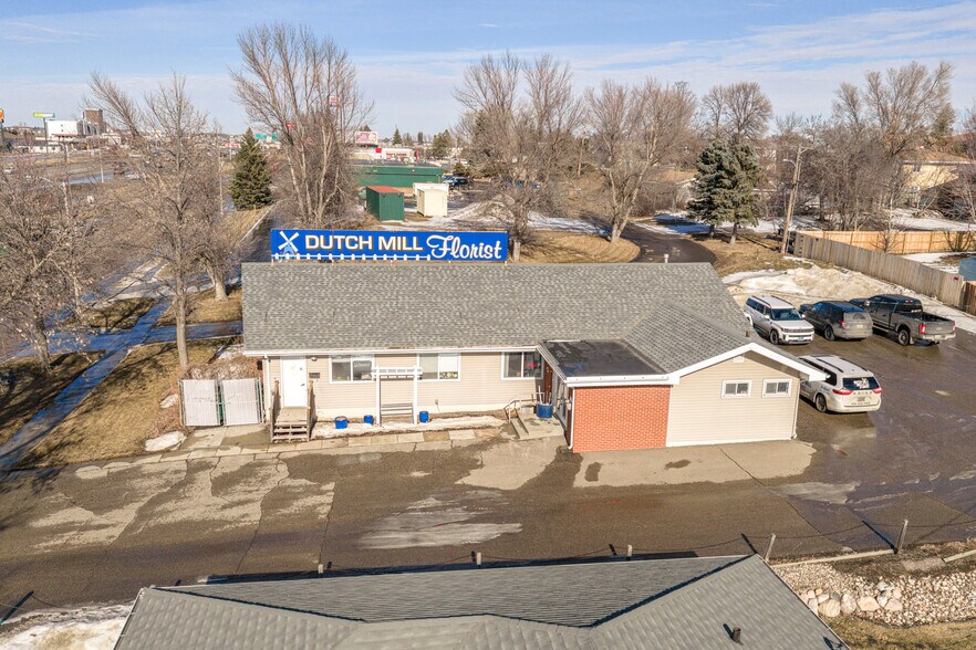 More Photos Of 1731 N 13th St, Bismarck General Retail For Sale