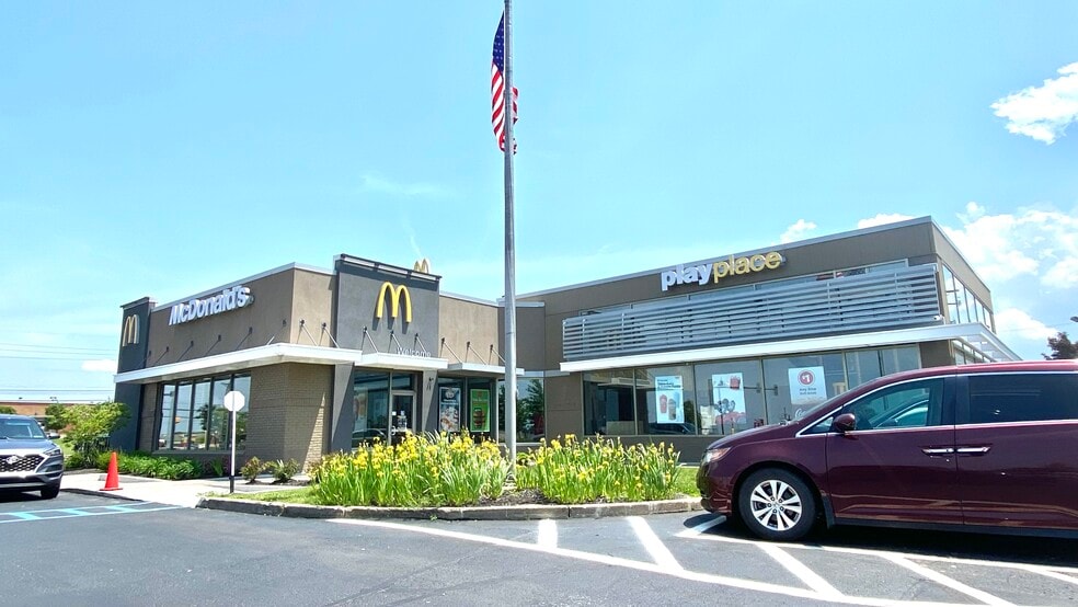 More Photos Of 5430 Peach St, Erie Drugstore For Sale