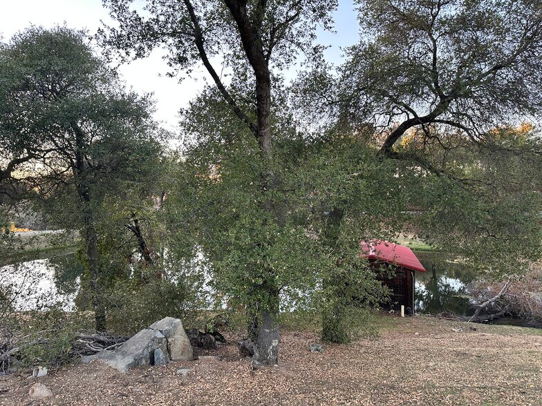 More Photos Of 9800-9900 Hill View Rd, Newcastle Warehouse For Lease