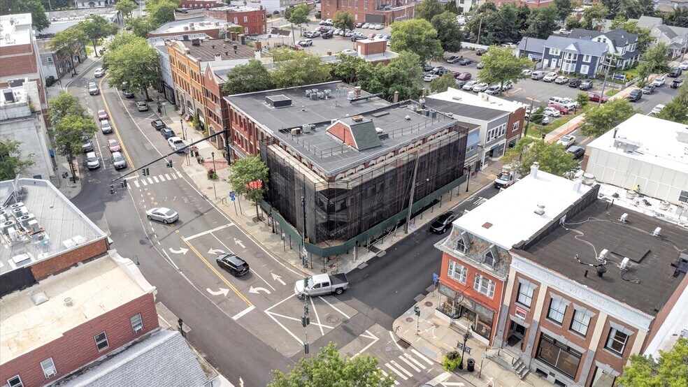 More Photos Of 4 E Main St, Riverhead Storefront Retail Office For Sale