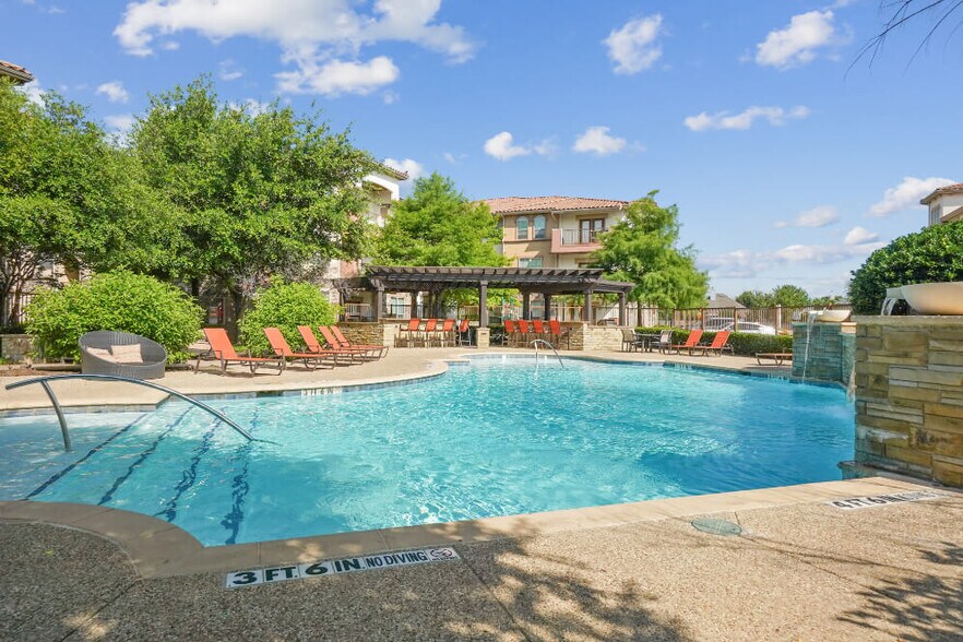 More Photos Of 1601 E Debbie Ln, Mansfield Apartments For Lease