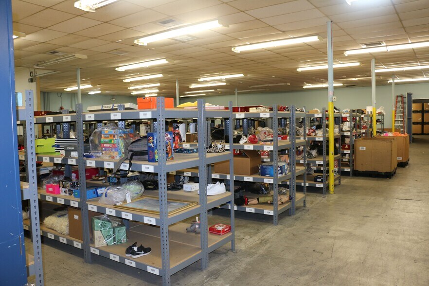 More Photos Of 129 S Grant St, Stockton Warehouse For Sale