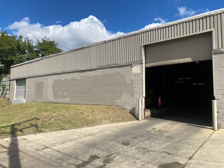 More Photos Of 1001-1021 E Venango St, Philadelphia Unknown For Lease