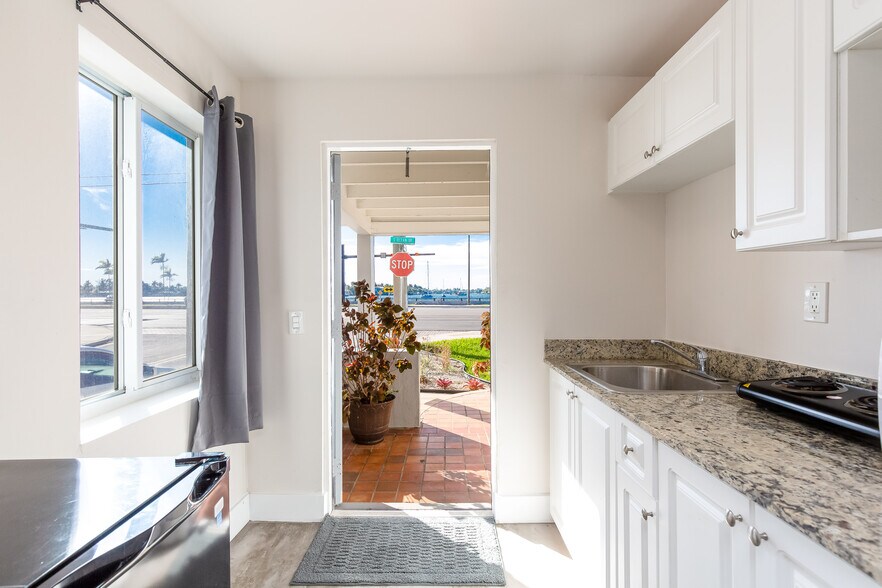 More Photos Of 345 Monroe St, Hollywood Apartments For Sale