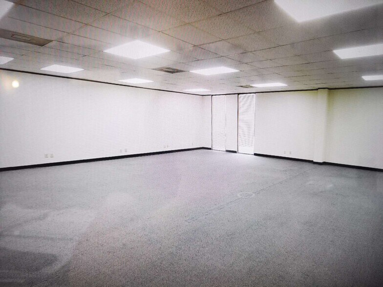 More Photos Of 5855 Sovereign Dr, Houston Office For Lease