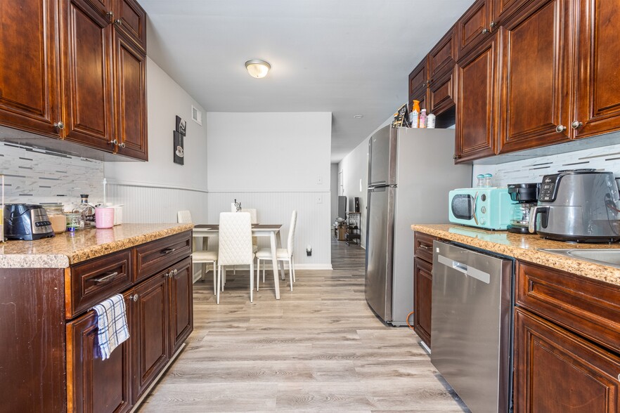 More Photos Of 1204-1216 Lakeview Dr NW, Conyers Apartments For Sale